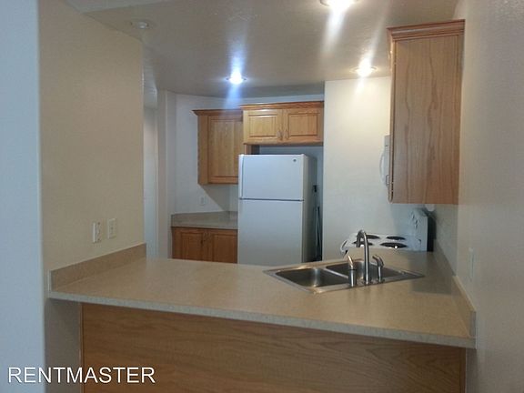 4th image of 860 S 5 W APT 26