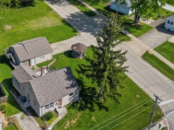 602 Cedarbrook Dr, Painesville, OH 44077