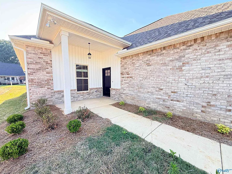 16541 Aspen Ln — Photo 2
