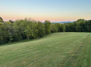 1886-1898 Hammer Rd, Dandridge, TN 37725