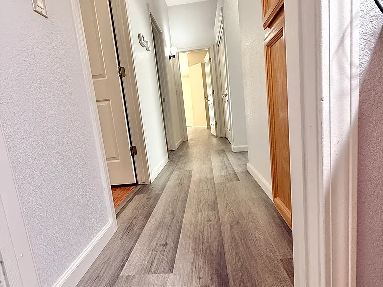 2329 Tuscany St — Photo 12