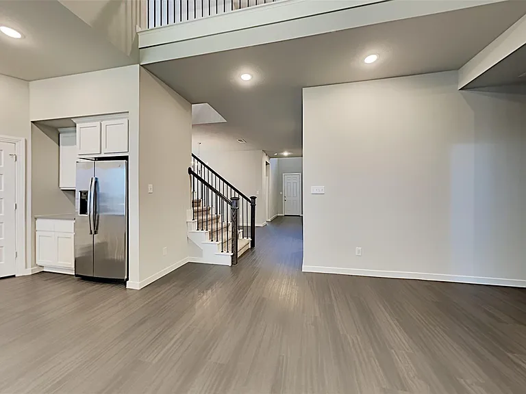 1552 Seminole Dr — Photo 7