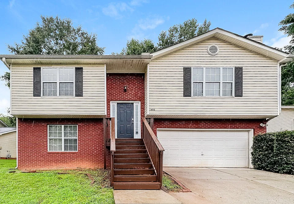 1974 Oak Terrace Dr SE