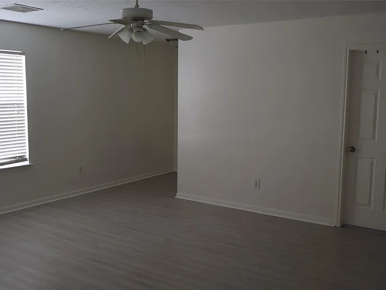 710 Hidden Rdg W — Photo 20