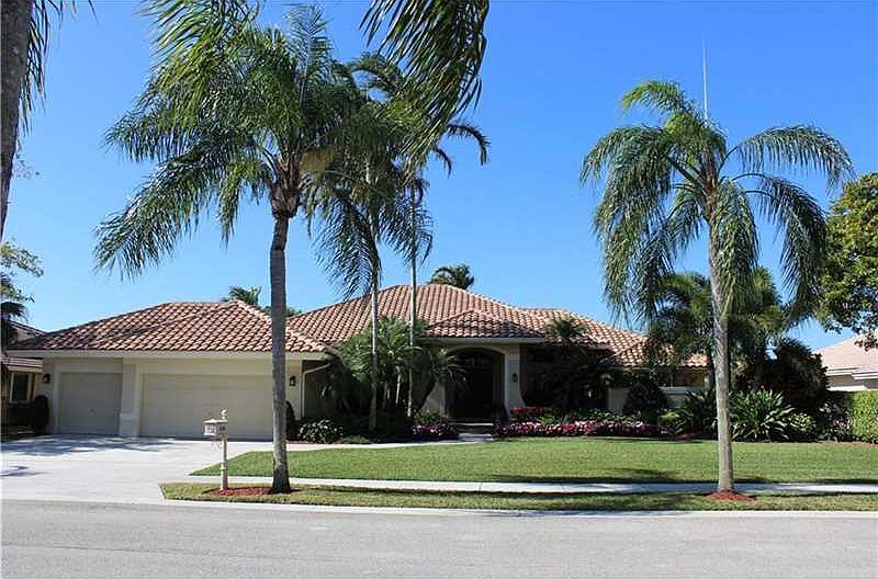 1st image of 545 Coconut Cir