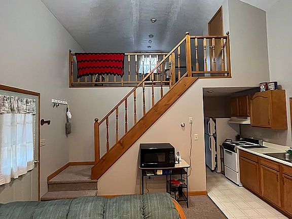 5th image of 112 Vienna Woods Dr