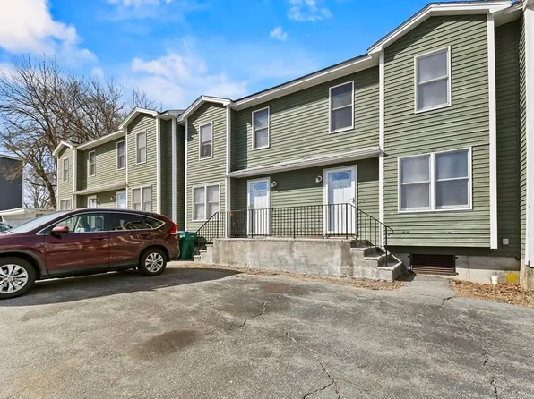 124 Martin St APT 4, Lowell, MA 01854