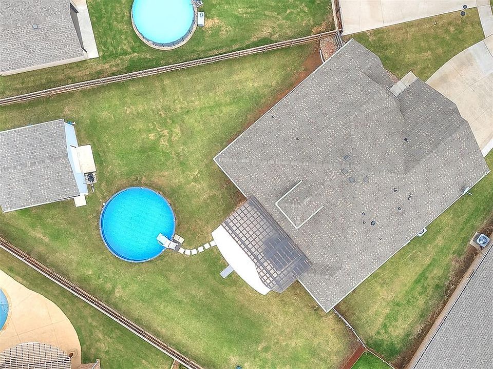 1st image of 447 NE Auburn Lane