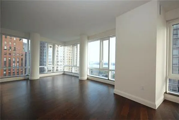 Rented by Warburg | media 51