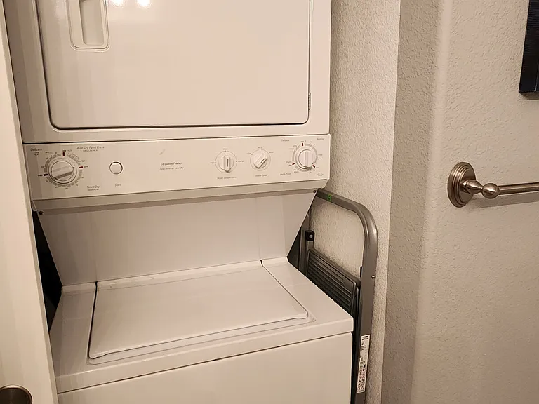 9079 E Panorama Cir #513 — Photo 5