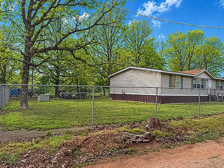 Listing photo 5