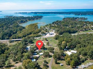 194 Sonnys Ln, Livingston, TX 77351