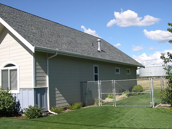 4th image of 31 SE Larch Ave