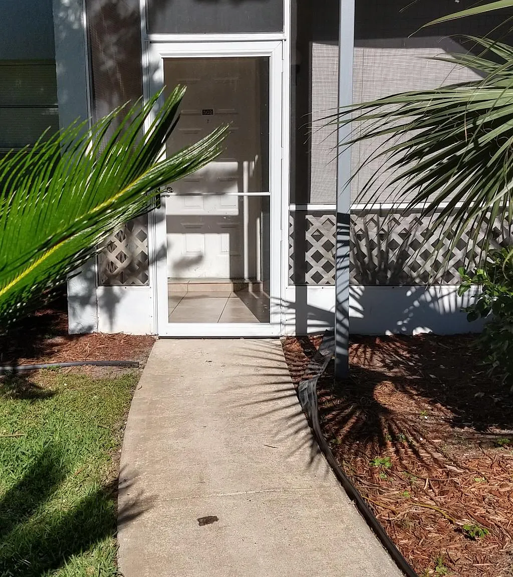 502 Northlake Dr — Photo 1