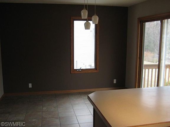 5th image of 2492 Jameswood Ct
