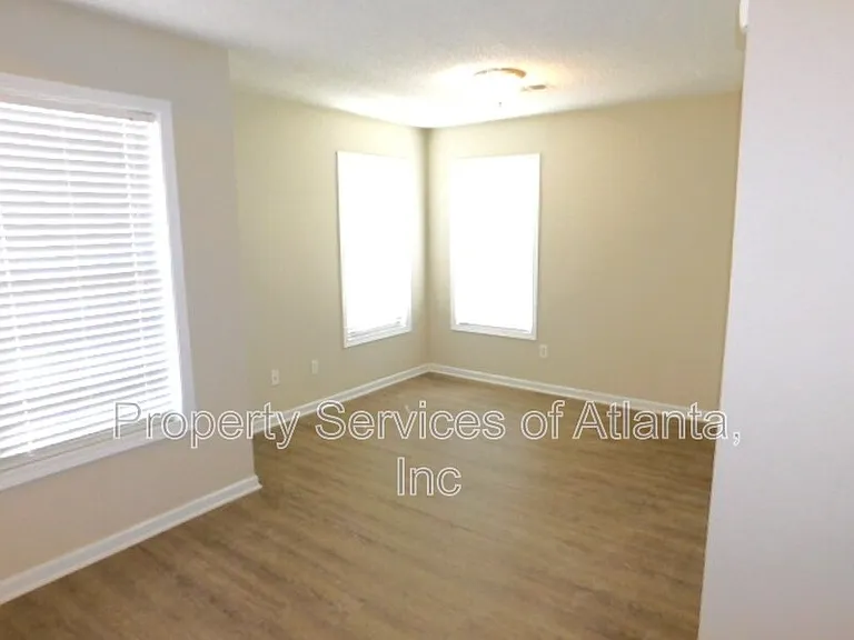 101 Moss Pointe Dr — Photo 24