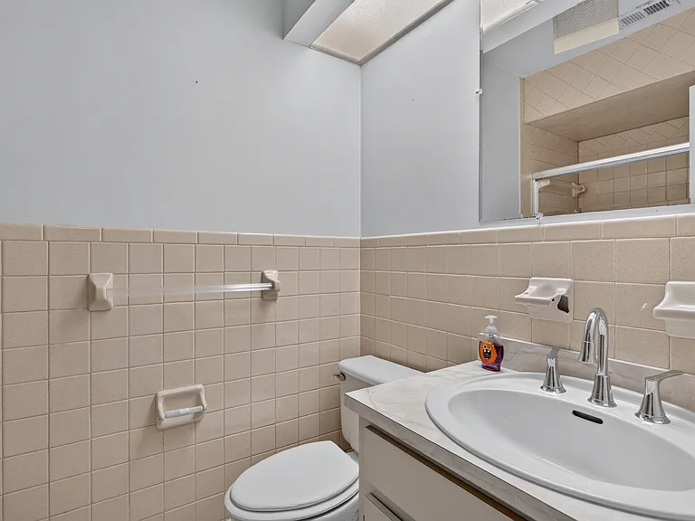 414 Somerset Dr — Photo 19