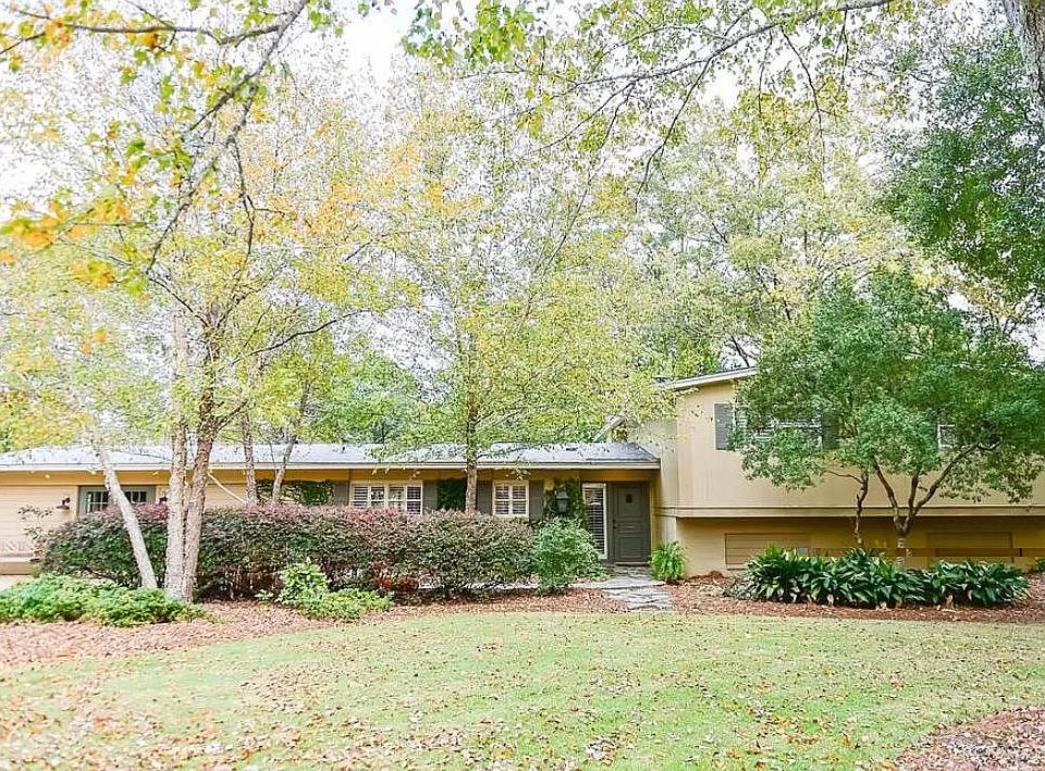 1st image of 3031 Hill Hedge Dr