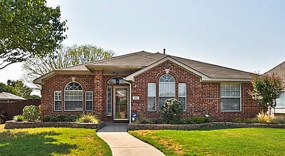 4th image of 812 Melinda Dr