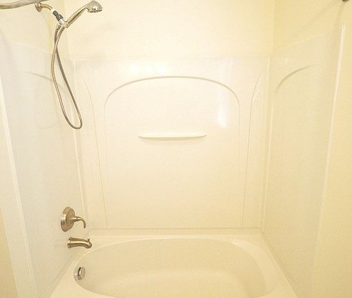 4th image of 1047 E Main St