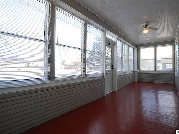 2nd image of 503 2nd Ave SW