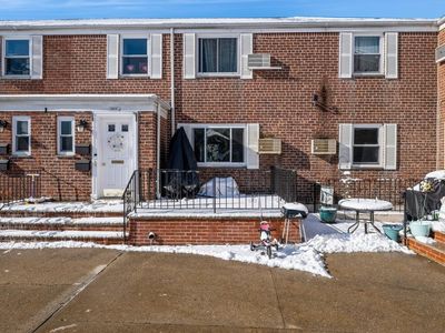 254-07 73 Road Glen Oaks 1st Floor, Glen Oaks, NY, 11004