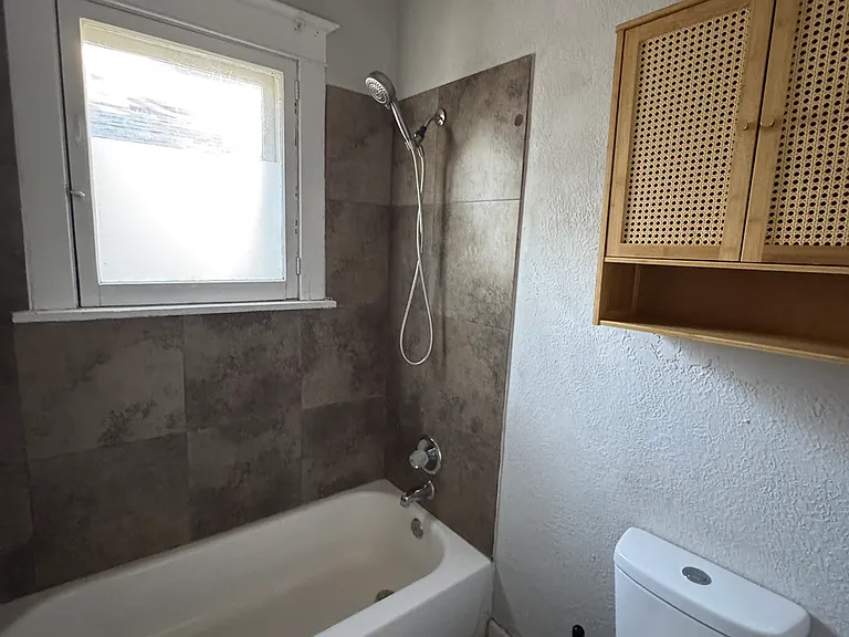 2954 Adams Ave — Photo 8