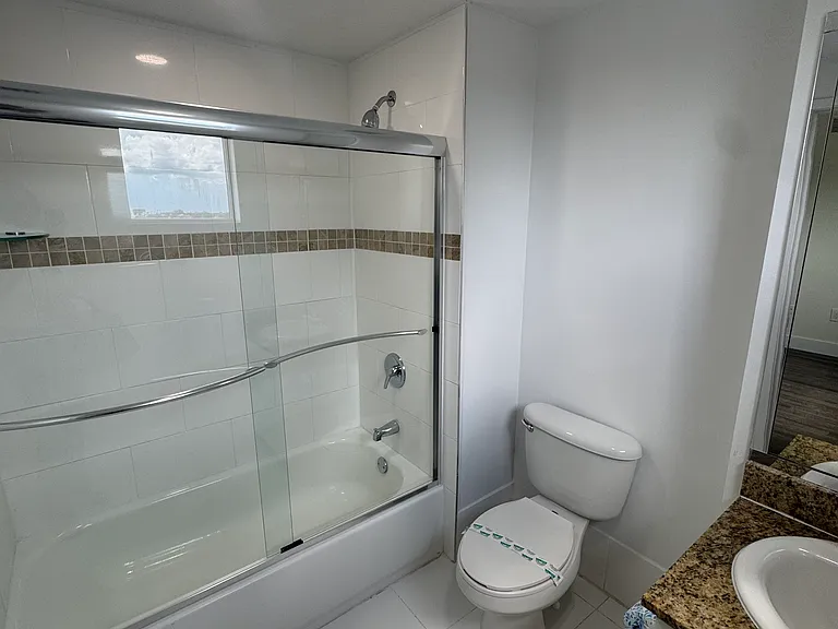 1750 NW 7th St #705 — Photo 8