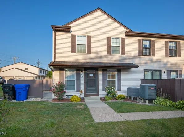 6566 Liberty Bell Dr Unit 24D, Brookpark, OH 44142