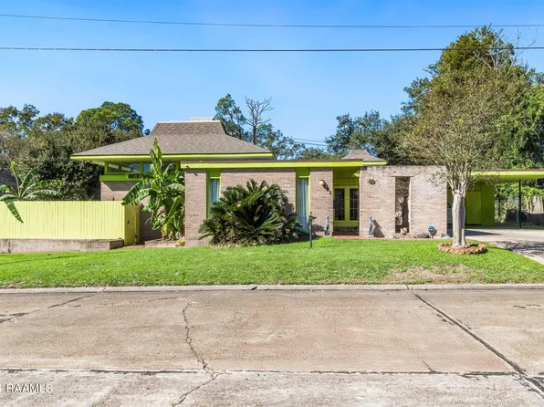 103 Live Oak Dr, New Iberia, LA 70563