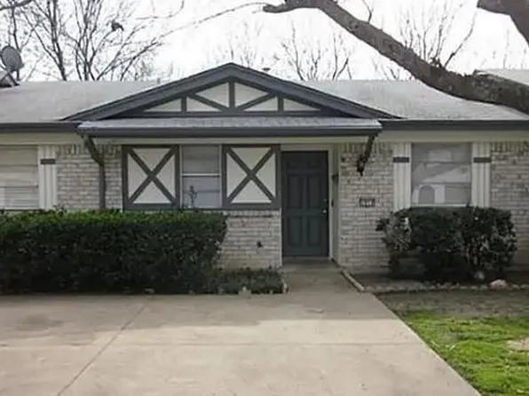 1018 Pleasant Valley Ln, Arlington, TX 76015