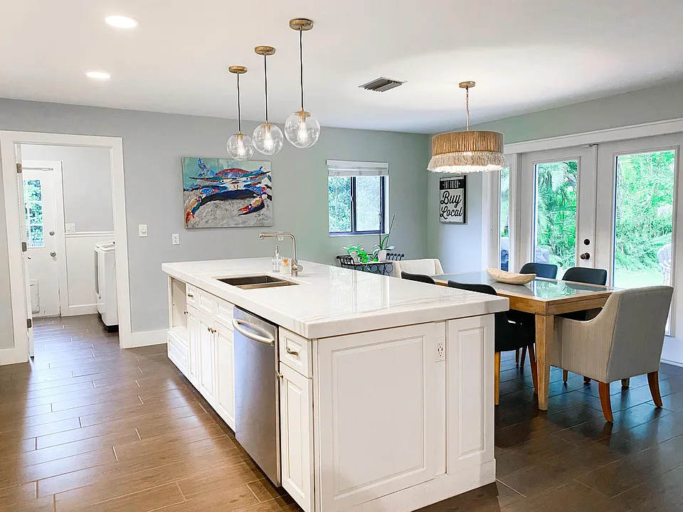 1103 Wisteria Ln