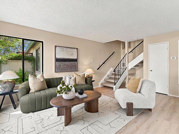3rd image of 31 Wharf Circle