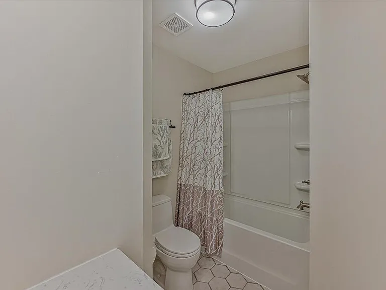 643 Huffine Manor Cir — Photo 19