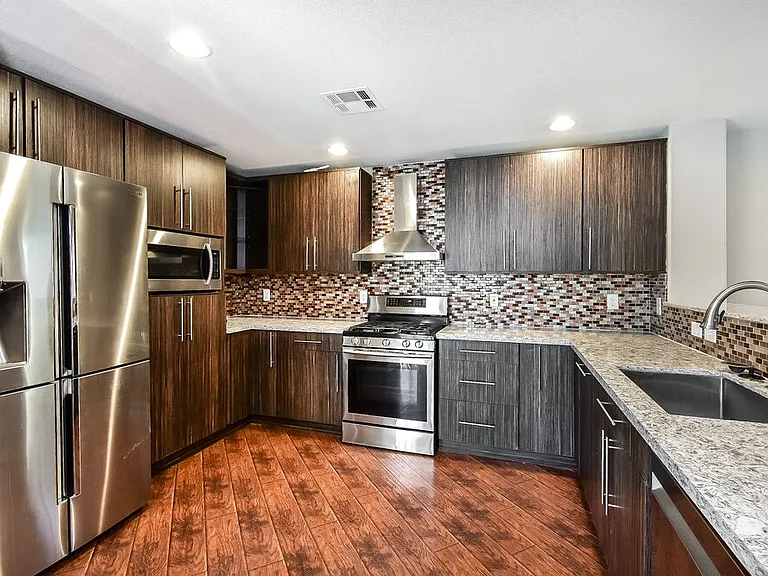 3901 Bayamon St — Photo 7