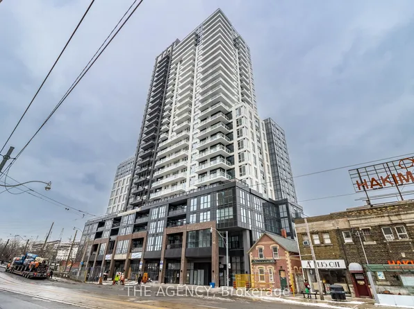 286 Main St #901, Toronto, ON M4C 0B3