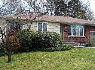45 Fisher Rd, Commack, NY 11725