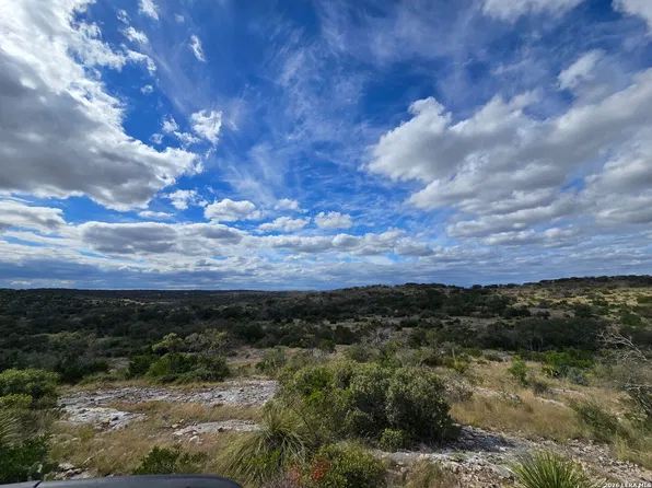 115 Sd 45760, Rocksprings, TX 78880