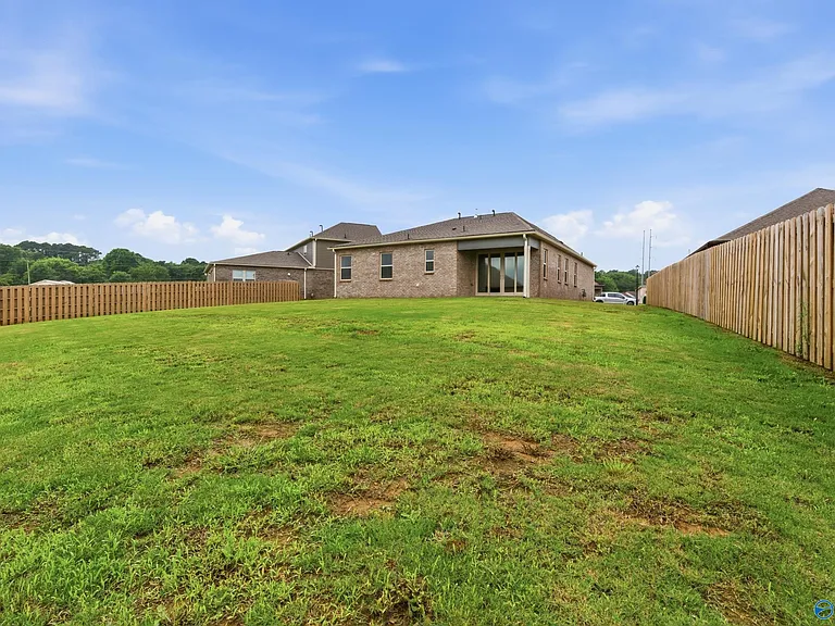 104 Cavern Ct — Photo 12