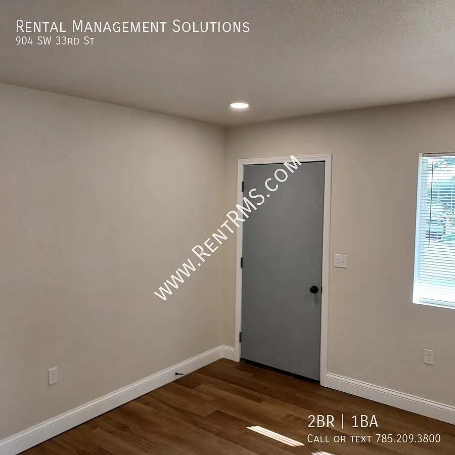 904 SW 33rd St — Photo 3