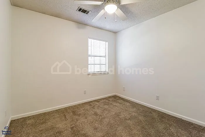 600 Hemphill Rd — Photo 16