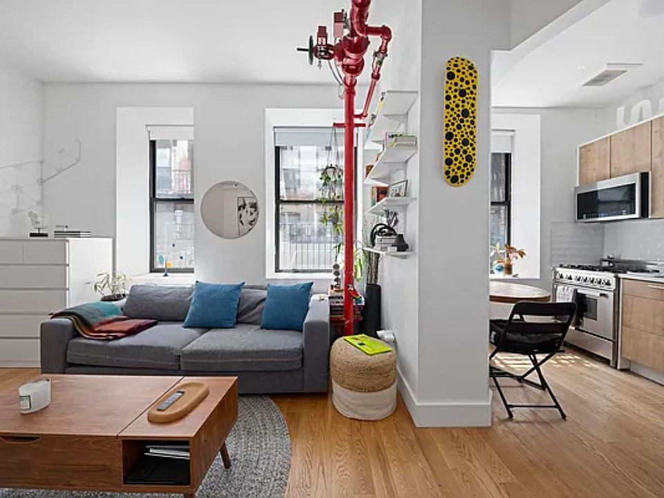 1st image of 517 W 45th St #42B