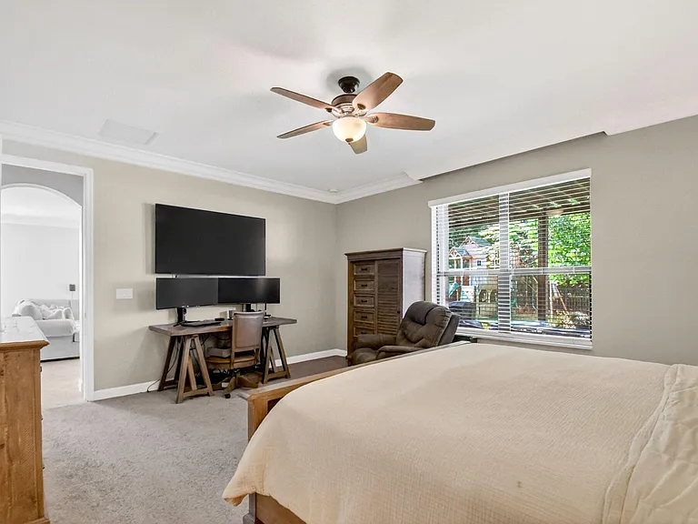 9062 Gulf Cove Dr — Photo 29