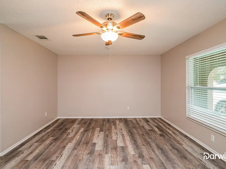 101 Burgos Rd — Photo 5