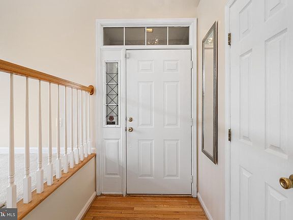 4th image of 417 Clayton Ln