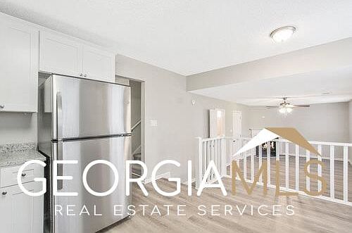 4th image of 767 Stonebridge Park Cir