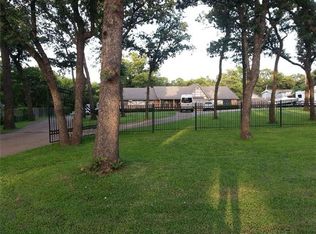 5413 Hidden Oaks Ln, Arlington, TX 76017