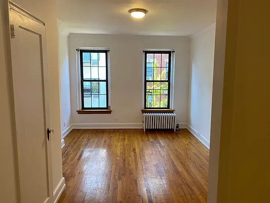 Rented by C M E PROPERTIES | media 9