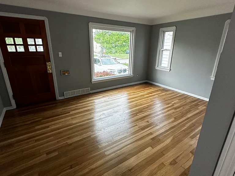 4823 Russell Ave — Photo 11