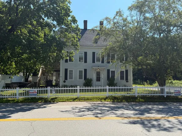 323 Main St #B, Sandown, NH 03873